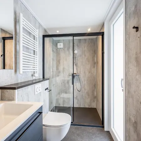 Luxurious In With Wifi