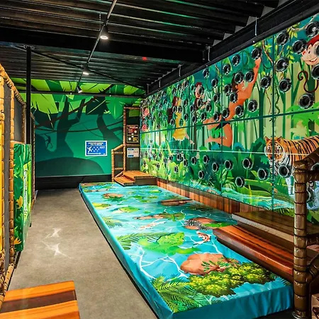 Luxurious In With Wifi