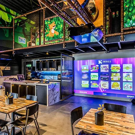 Luxurious In With Wifi בית נופש